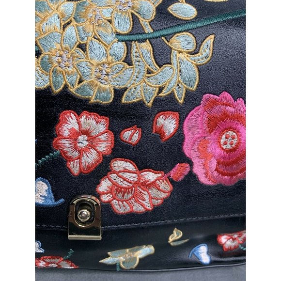 TOPSHOP Floral Hummingbird Embroidered Crossbody - Picture 7 of 7